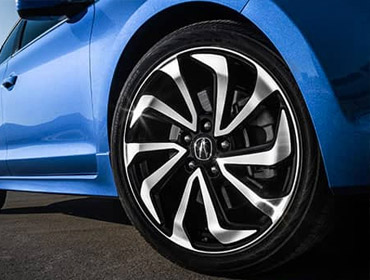 18-inch Alloy Noise-Reducing Wheels