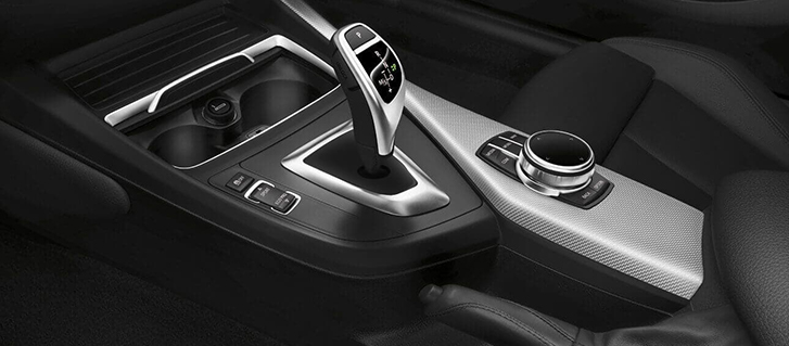 2019 BMW 2 Series 230i xDrive Coupe paddle shifters