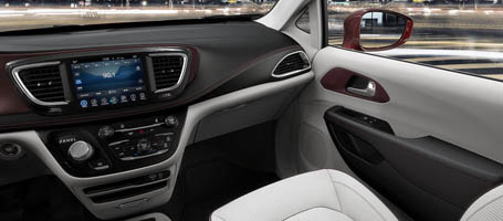 2017 Chrysler Pacifica Hybrid comfort