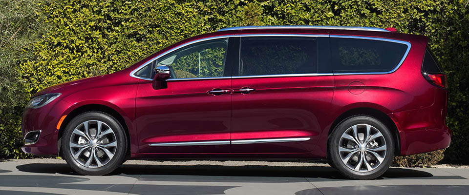 2017 Chrysler Pacifica Appearance Main Img