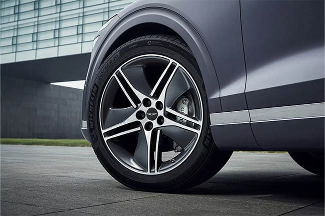 2026 Genesis Electrified GV70 appearance