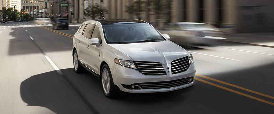 2017 Lincoln MKT Appearance Main Img