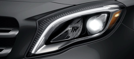 2018 Mercedes-Benz GLA SUV LED headlamps