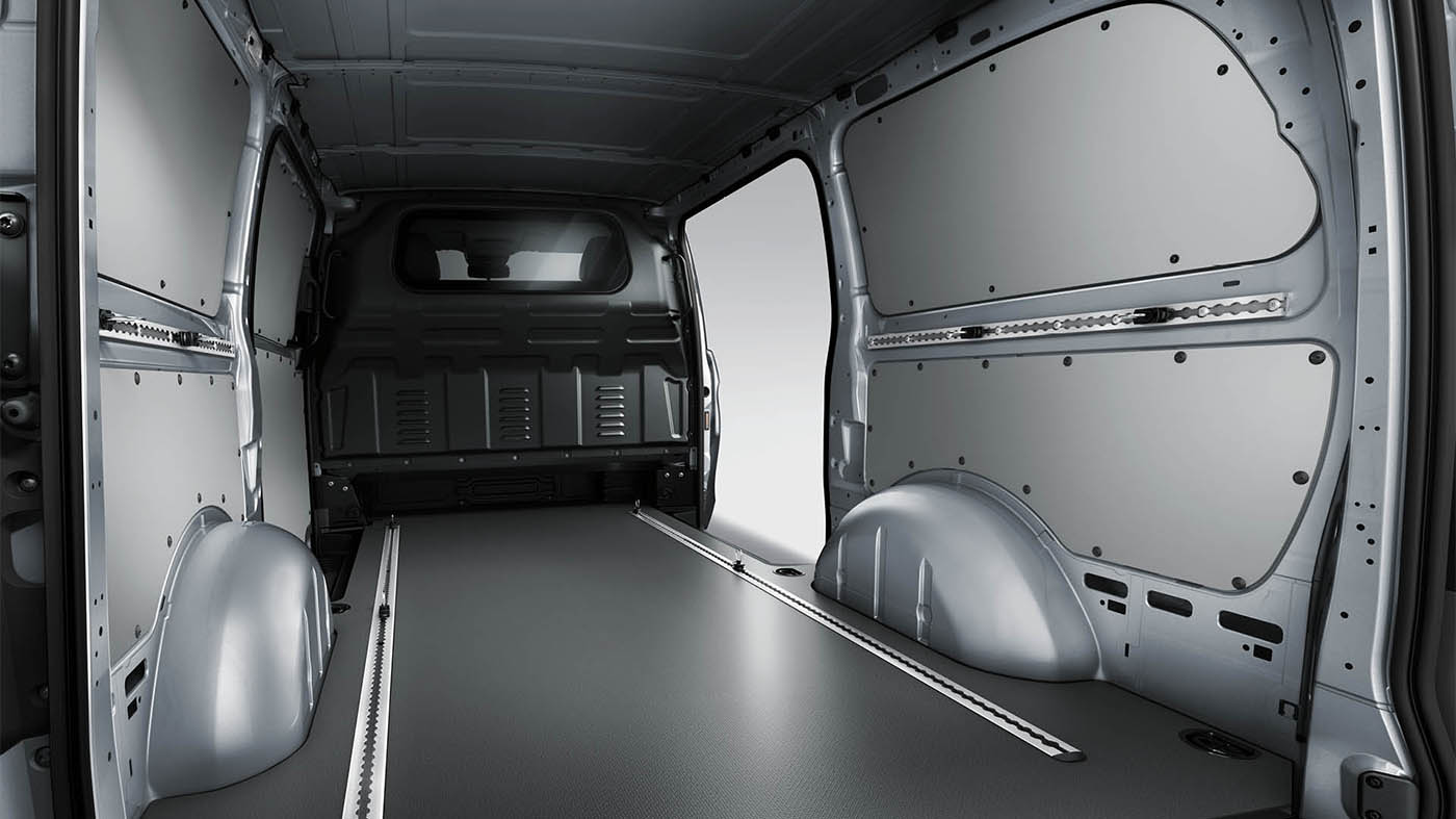 Mercedes-Benz Metris Worker Cargo Van Interior