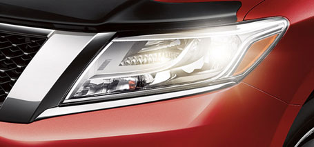 2016 Nissan Pathfinder Headlights