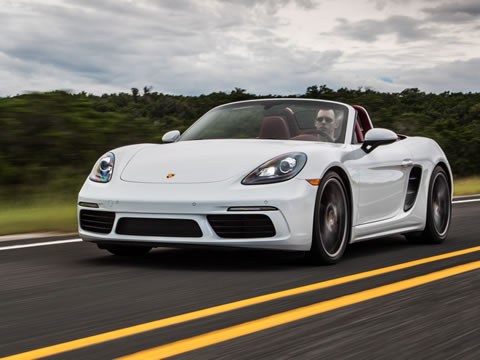 Optional Porsche Torque Vectoring (PTV) improves traction and agility