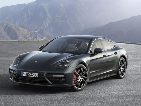 Central turbo layout – a design trait of both Panamera engines