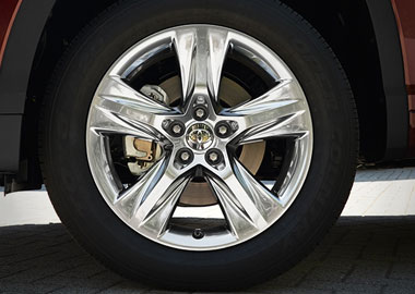 2015 Toyota Highlander Hybrid wheels