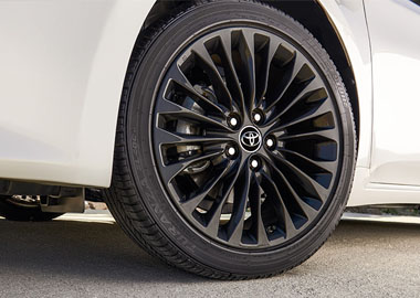 2016 Toyota Avalon alloy wheels