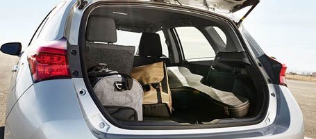 2017-Toyota-Corolla-iM 60/40 Split Rear Seats and Cargo Space