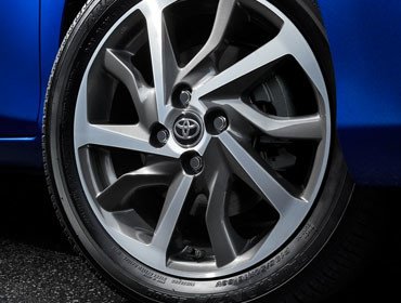 16-in. Machined Alloy Wheels