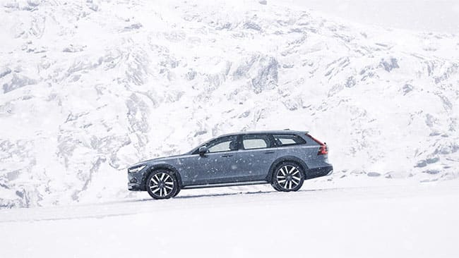 2026 Volvo V90 Cross Country performance