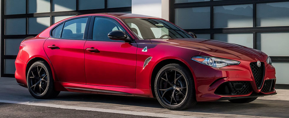 2020 Alfa Romeo Giulia Quadrifoglio Main Img