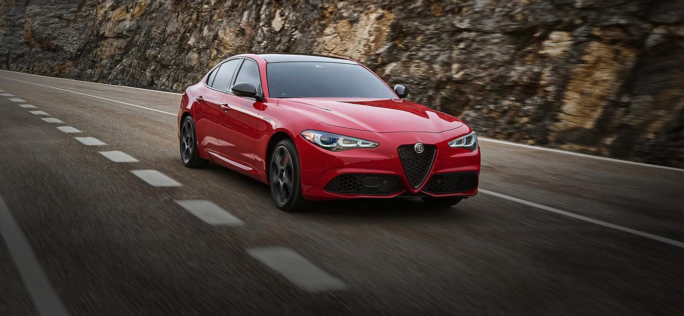 2025 Alfa Romeo Giulia Main Img