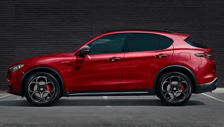 2025 Alfa Romeo Stelvio appearance