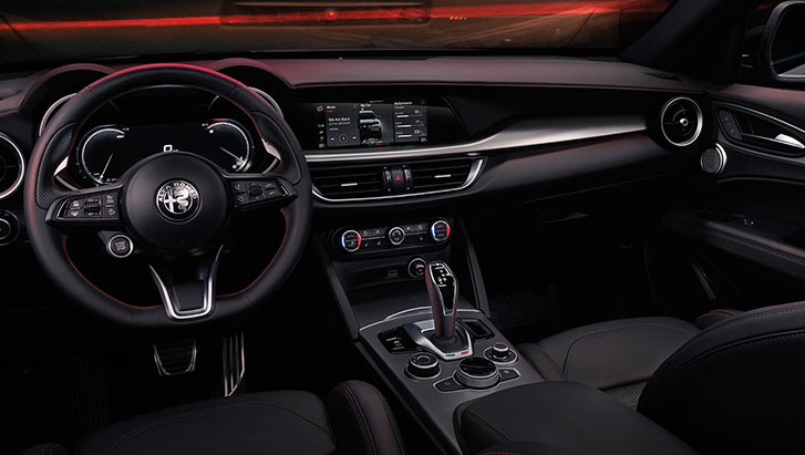 2025 Alfa Romeo Stelvio comfort