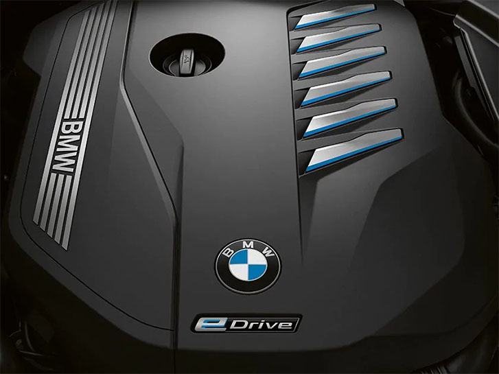 2021 BMW 7 Series 745e xDrive Sedan performance
