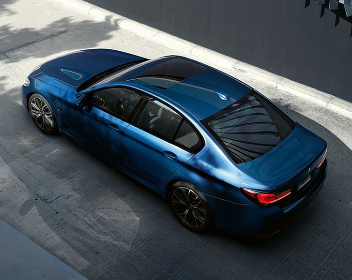2022 BMW 5 Series 530e Sedan appearance