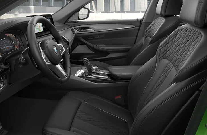 2022 BMW 5 Series M550i xDrive Sedan comfort