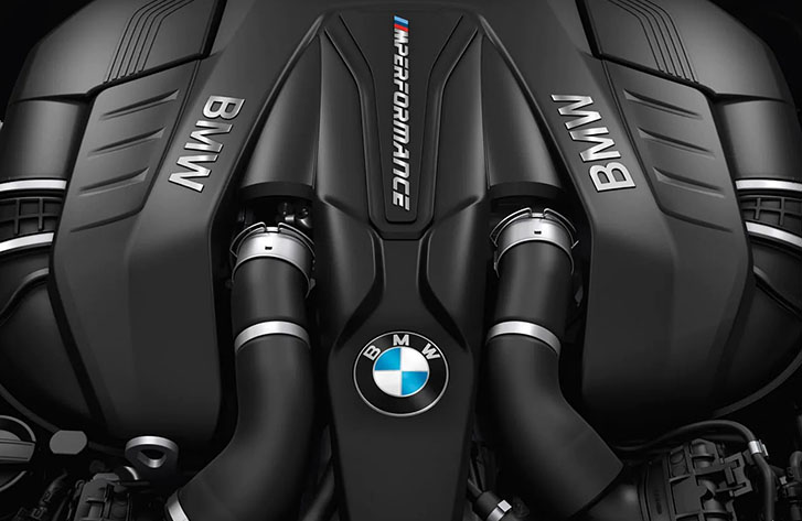 2022 BMW 5 Series M550i xDrive Sedan performance