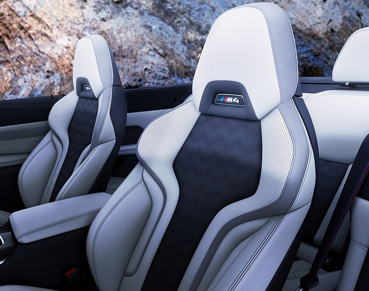 2023 BMW M Models M4 Convertible comfort