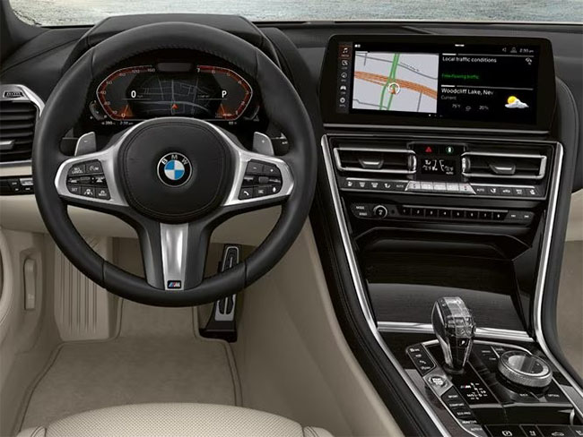 2024 BMW 8 Series 840i Coupe comfort