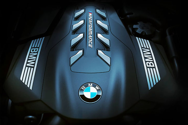2025 BMW 8 Series M850i xDrive Coupe performance