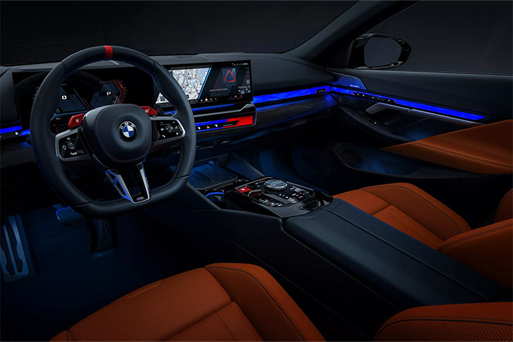 2025 BMW M Models M5 Touring comfort