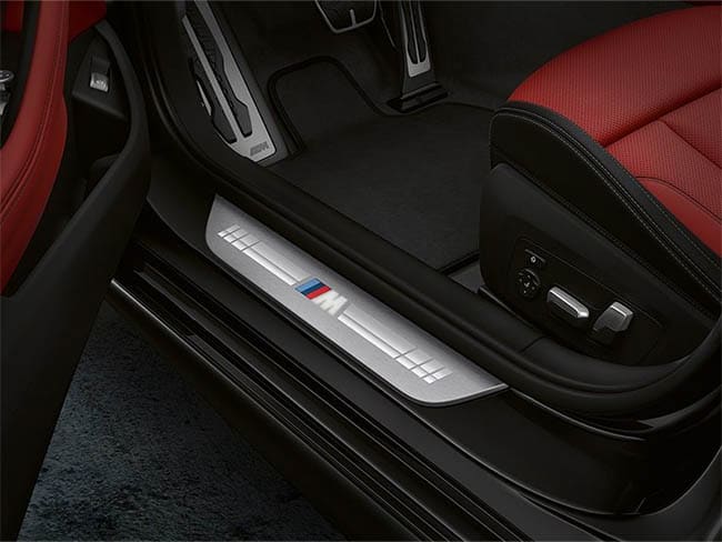 2026 BMW 8 Series 840i Convertible comfort