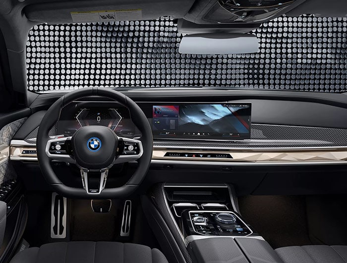 2026 BMW i Models i7 M70 comfort