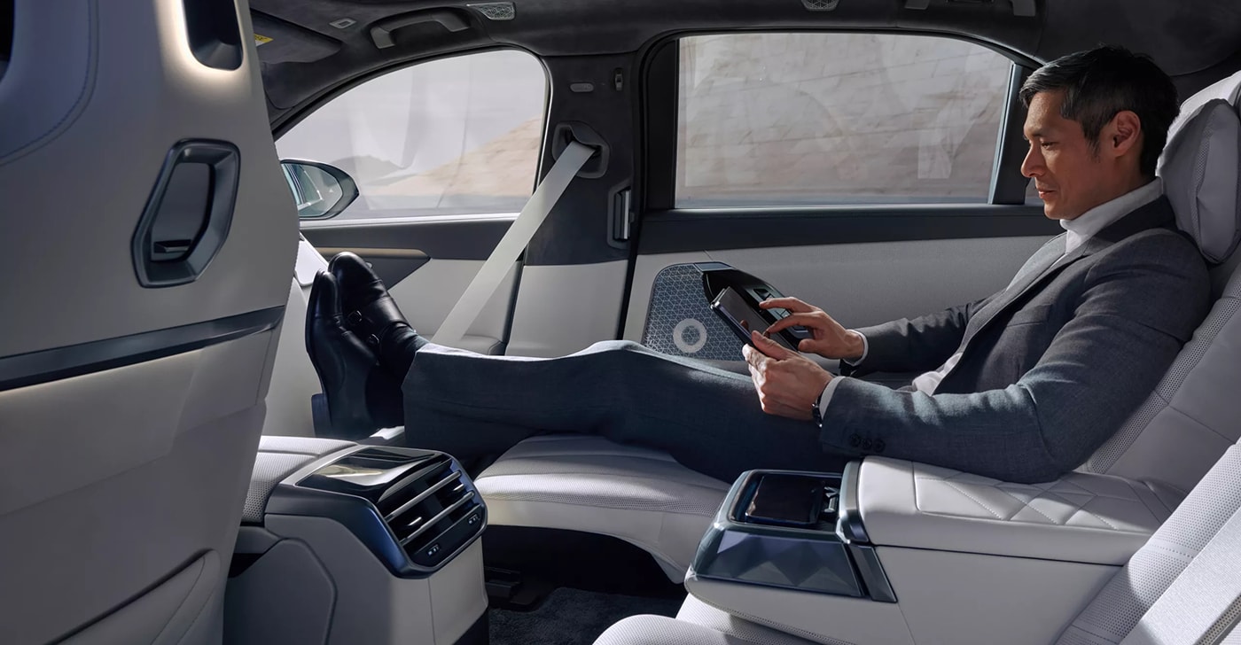 2027 BMW 7 Series Safety Main Img