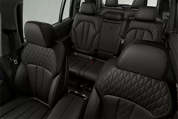 2027 BMW X Models X7 M60i comfort