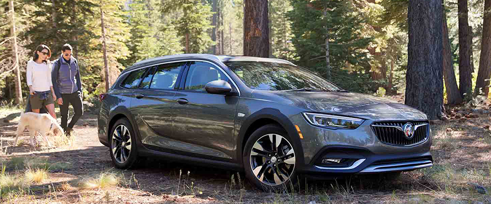 2018 Buick Regal TourX Main Img