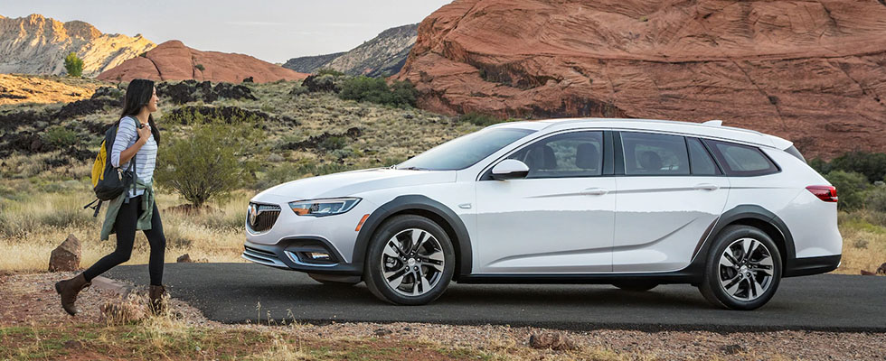 2019 Buick Regal TourX Main Img