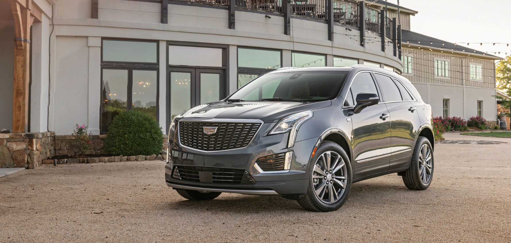 2020 Cadillac XT5 Safety Main Img