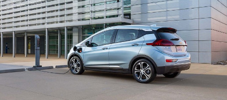 2017 Chevrolet Bolt EV range on a full charge