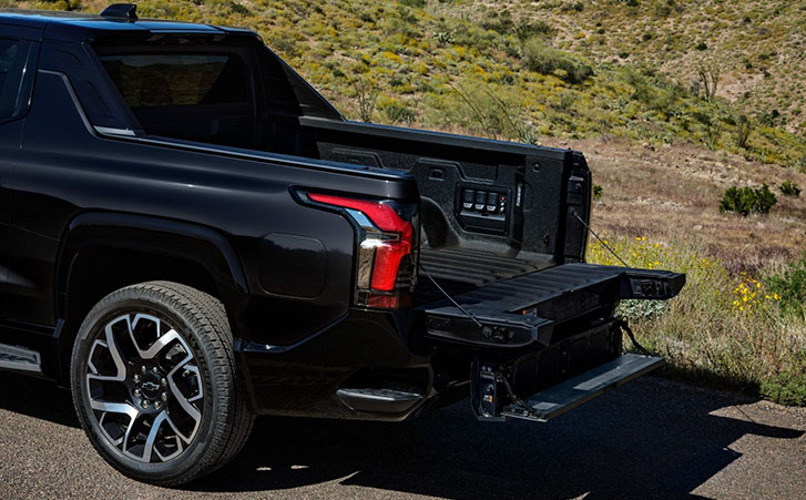 2025 Chevrolet Silverado EV appearance