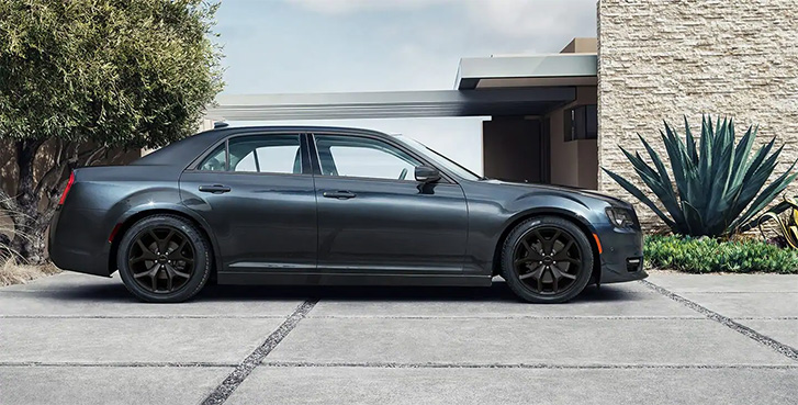 2021 Chrysler 300 appearance