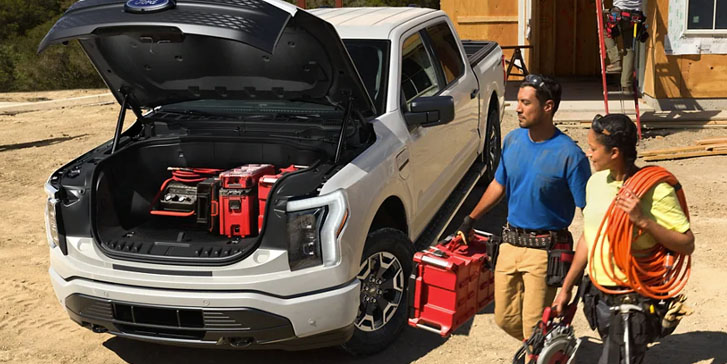 2022 Ford F-150 Lightning comfort