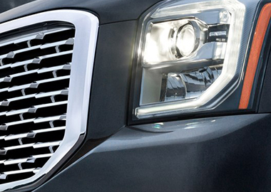 2019 GMC Yukon Denali (HID) projector-beam headlamps