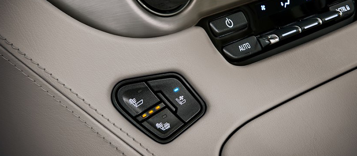 2019 GMC Yukon Denali Tri-zone automatic climate controls