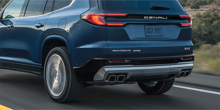 2025 GMC Acadia Denali performance