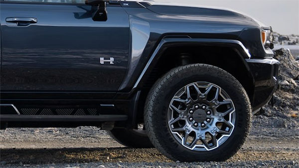 2025 GMC Hummer EV Pickup appearance