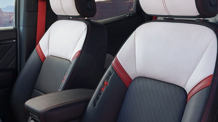 2026 GMC Canyon AT4 comfort