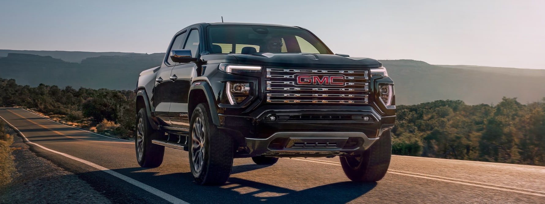 2026 GMC Canyon Denali Appearance Main Img