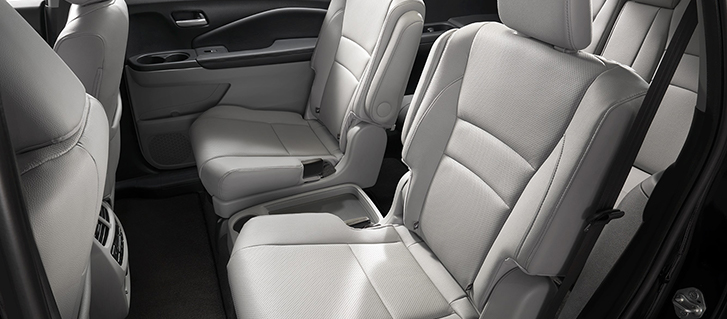 2019 Honda Pilot 2nd-Row Captain’s Chairs