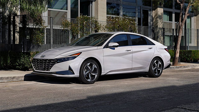 2022 Hyundai Elantra Hybrid performance
