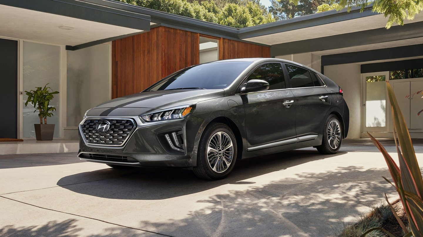 2022 Hyundai Ioniq Plug-In Hybrid Main Img