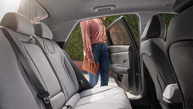 2023 Hyundai Elantra Hybrid comfort