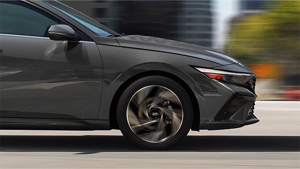 2026 Hyundai Elantra Hybrid appearance